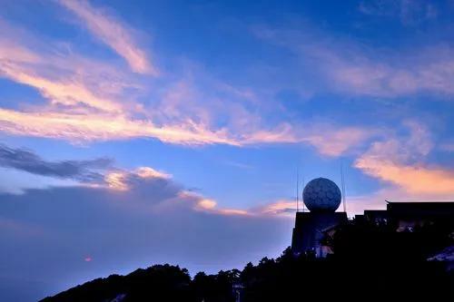 Bright-Summit-Huangshan